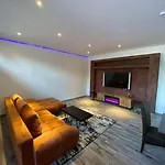Bronzetaler شقة *