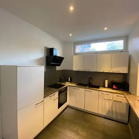 Bronzetaler 아파트 *